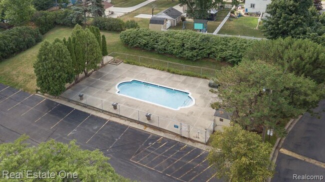 Building Photo - 803 Plate St