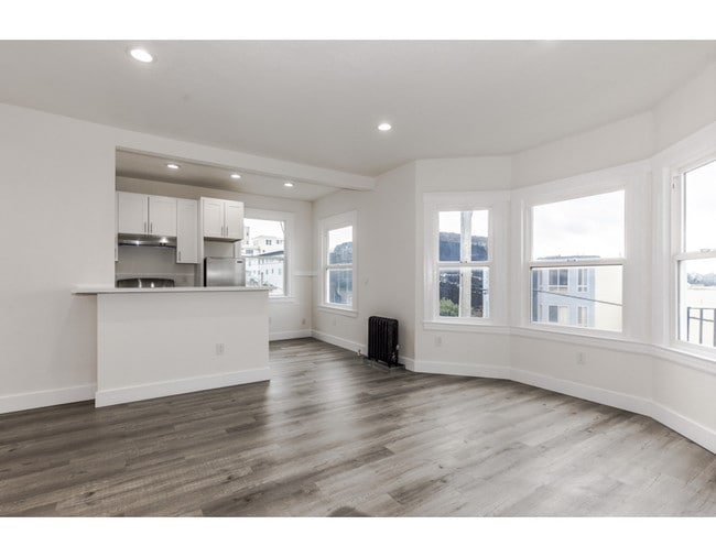 Building Photo - 4748 Balboa St