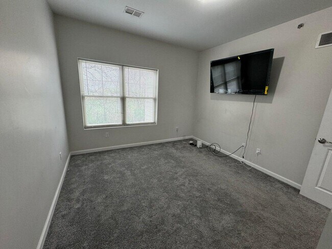 Building Photo - 413 Legato Dr