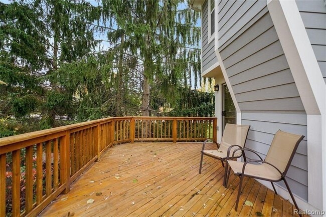 Building Photo - 41306 Cornell Dr