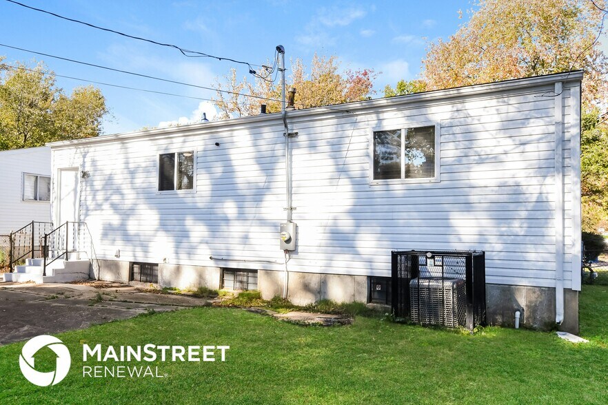 Building Photo - 1210 Baron Ave