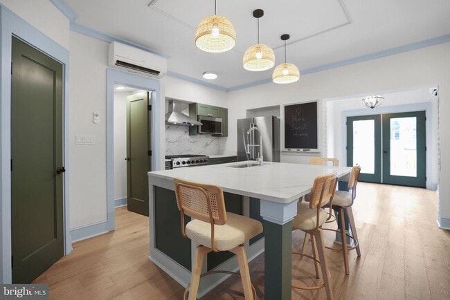 Building Photo - 837 Decatur St NW