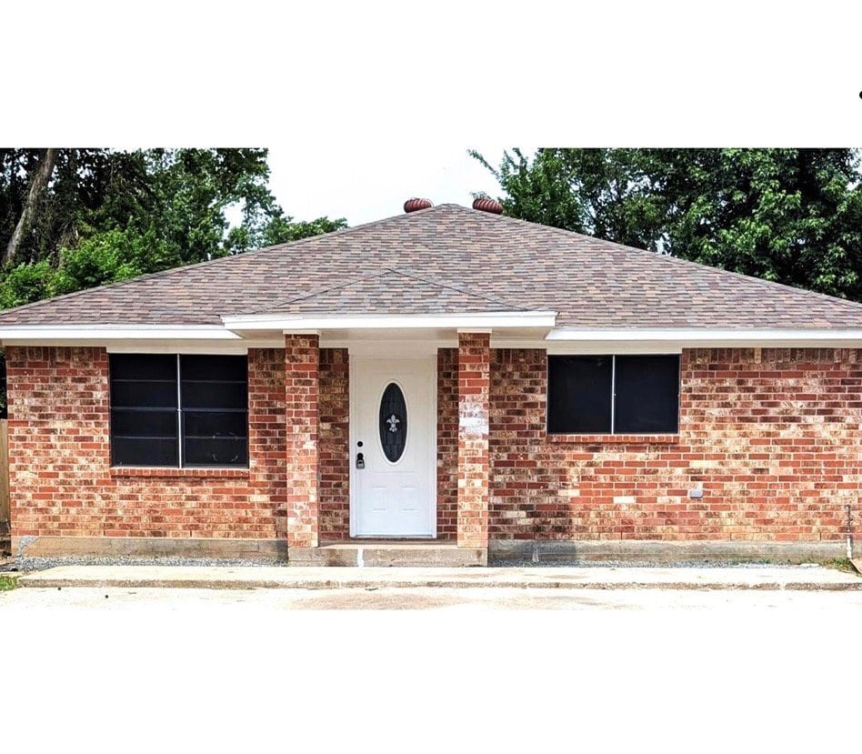 Building Photo - 829 Canfield St
