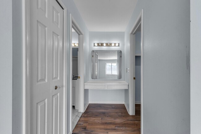 Building Photo - 5406 Carol Run W