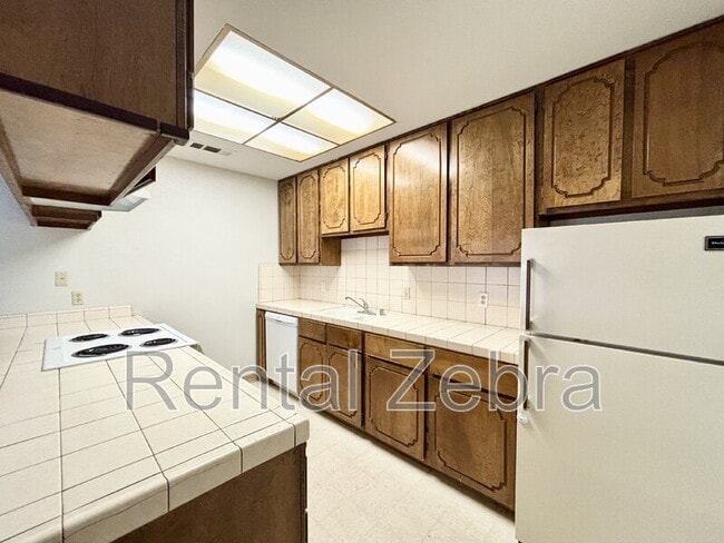 Building Photo - 3357 San Ramon Ct