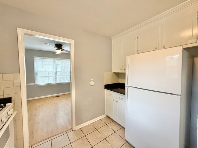 Building Photo - Charming 3BD, 2.5BA North Raleigh Home wit...