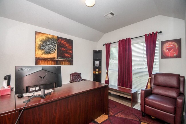 Building Photo - 12234 Chestnut Clearing Trail