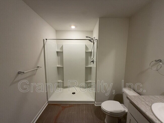 Building Photo - 4360 Jitterbug St