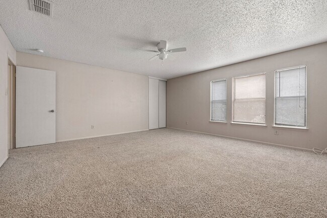 Building Photo - Large Open Floor Plan in Longs Creek!!!
