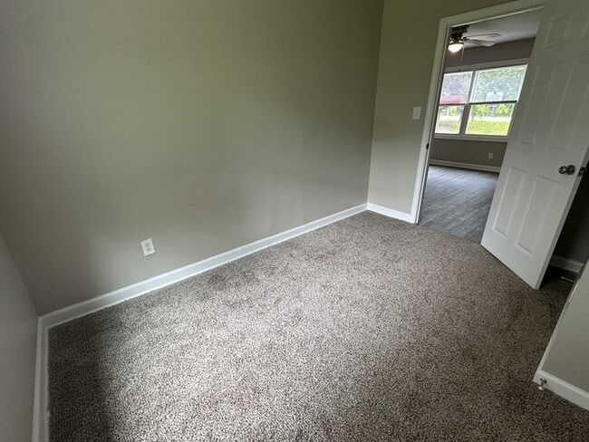 Building Photo - Newly Renovated Ranch in the Graham Height...