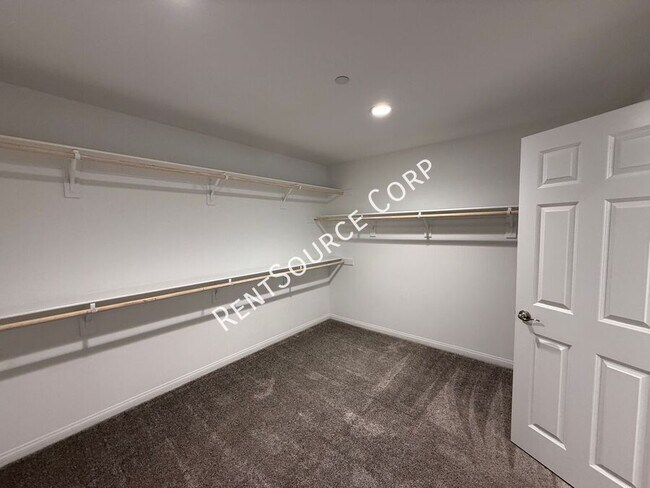 Building Photo - 6030 W Ave J 9