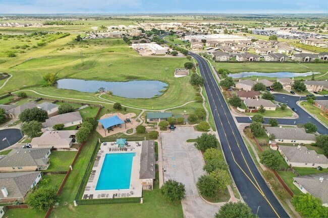 Building Photo - 307 Grutsch Dr