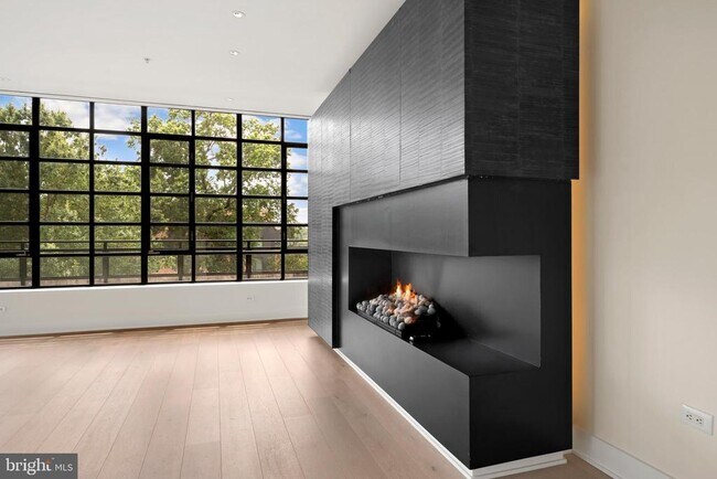 Building Photo - 1055 Wisconsin Ave NW