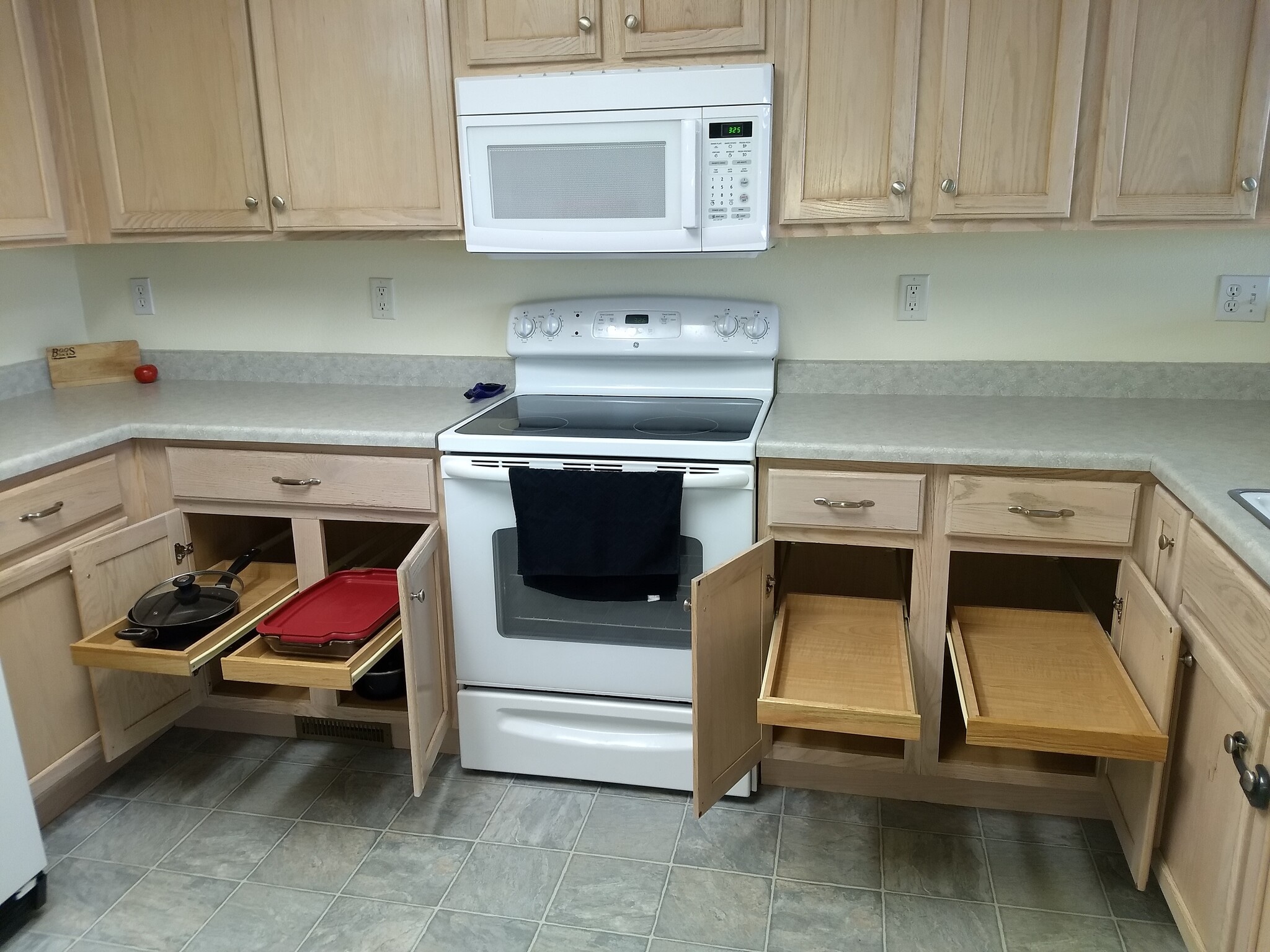Chef's Dream Kitchen - 5016 Prairie Grass Ln