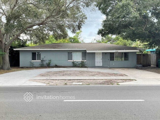 Primary Photo - 10950 102nd Ave N