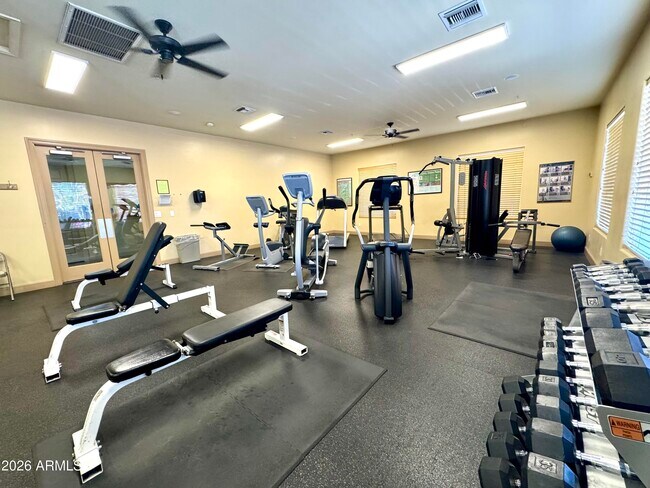 Building Photo - 14000 N 94th St