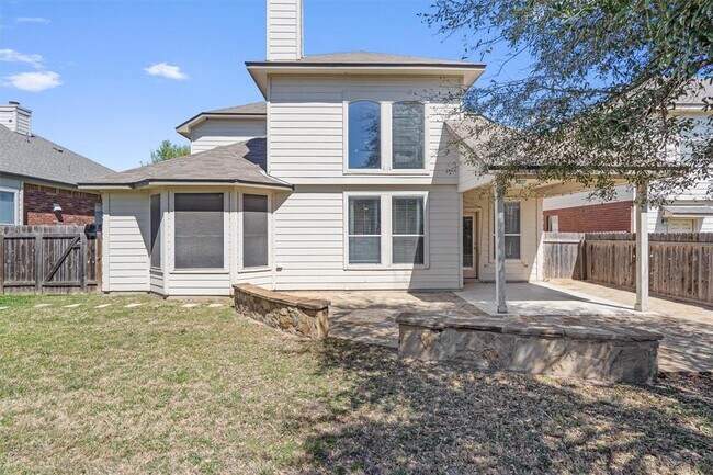 Building Photo - 620 Middle Creek Dr