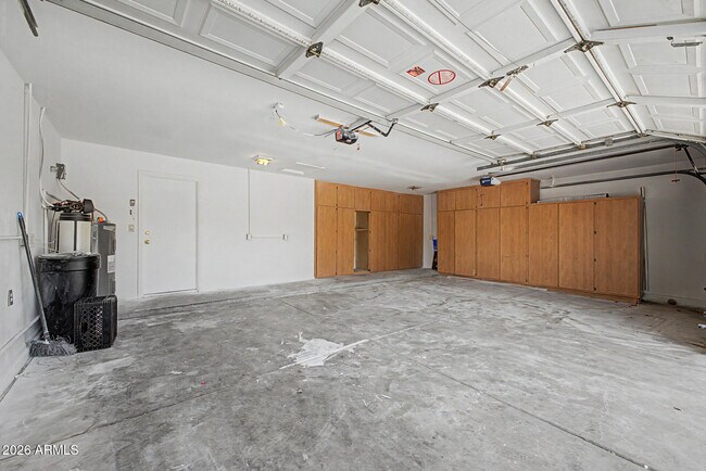Building Photo - 3103 N Meadow Ln