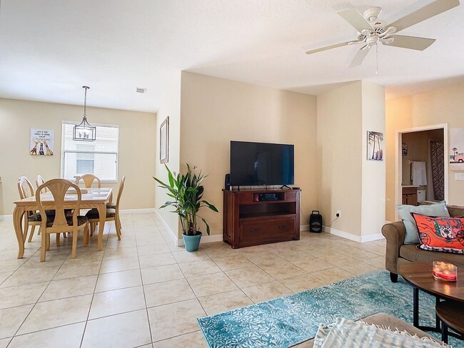 Building Photo - Spacious 3BR Home with Private Pool – Prim...