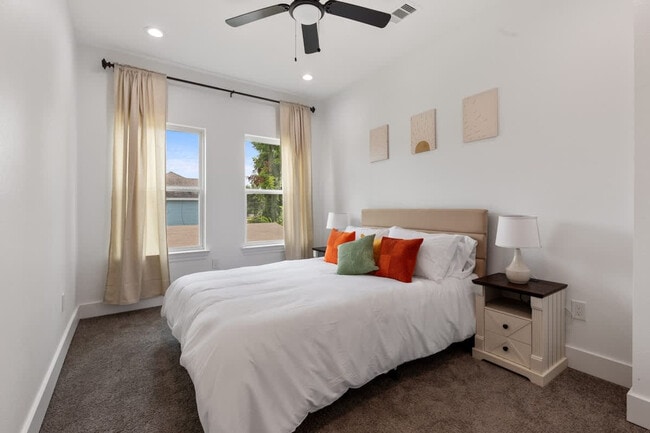 Building Photo - 4508 Noble St