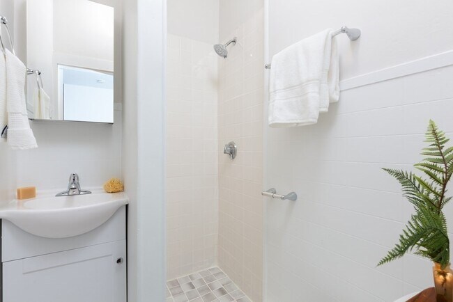 Building Photo - 16 Chauncy St