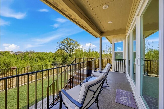 Building Photo - 904 View Dr