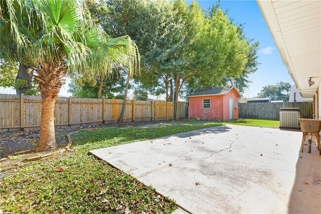 Building Photo - 426 Pine St