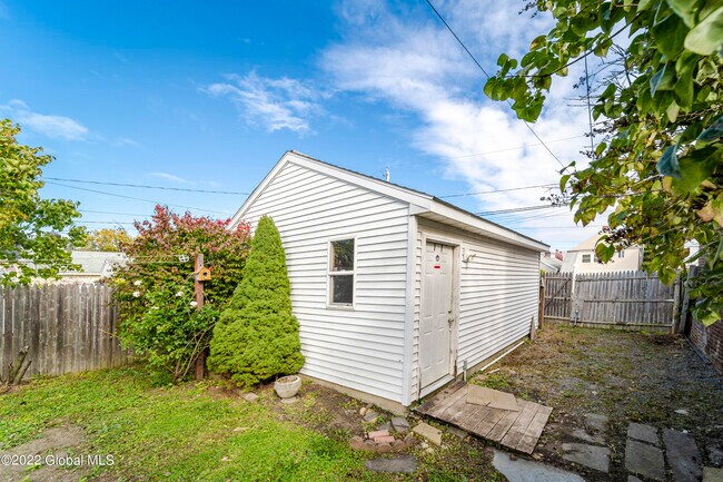 Building Photo - 2316 4th Ave