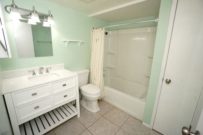 Building Photo - Tucson Condo for Rent Near Starr Pass – 2n...