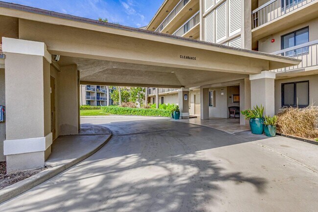 Building Photo - 601 S Seas Dr