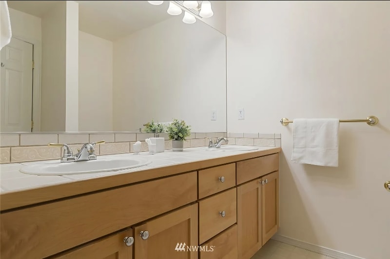 Building Photo - 19010 68th Ave NE