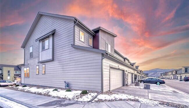 Building Photo - 1875 Satin Spar Point