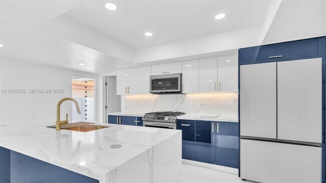 Building Photo - 11421 SW 84th St