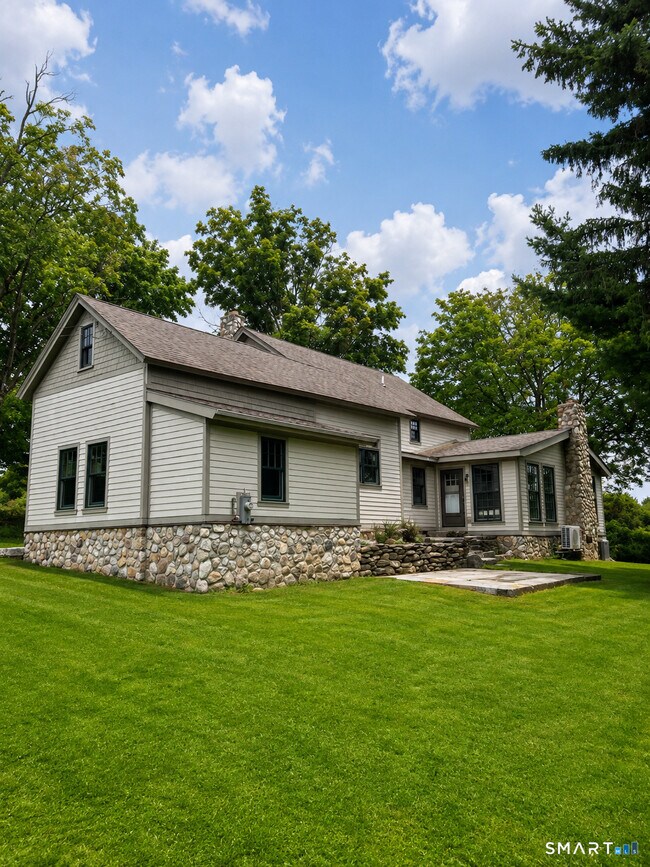 Building Photo - 56 Benedict Rd