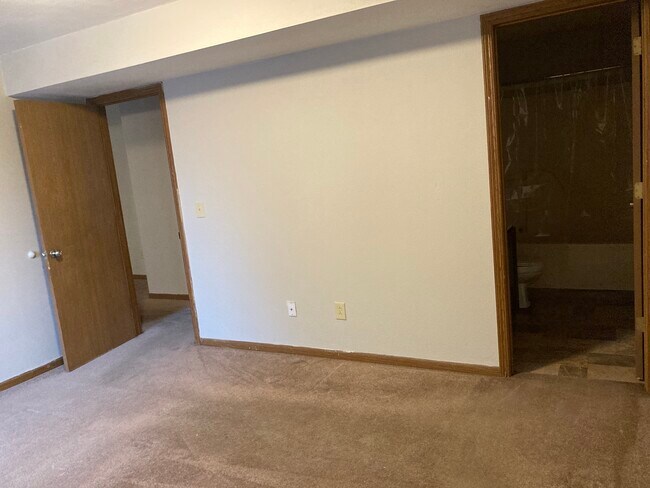 Building Photo - 130 Lauren Circle Apt C