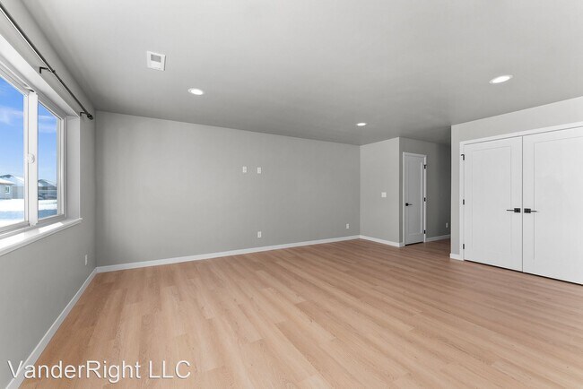 Building Photo - 3 br, 2.5 bath House - 502 N Harper Ave