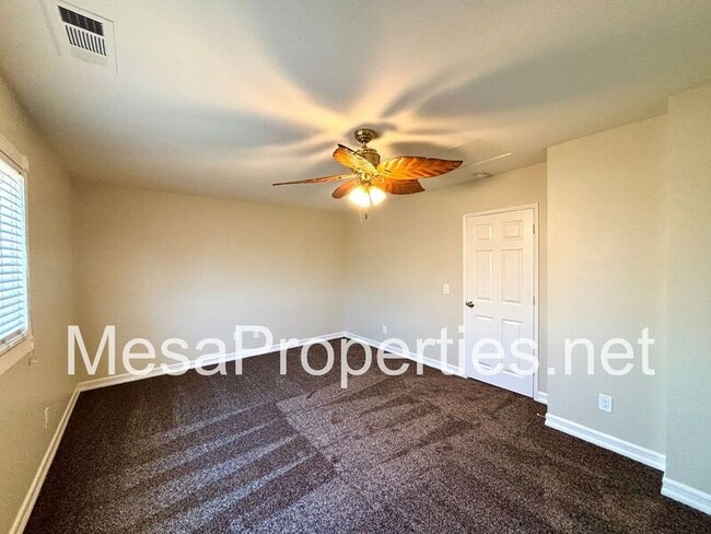 Building Photo - 18119 Pier Dr