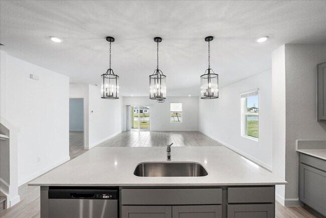 Building Photo - 6346 Windwood Wy