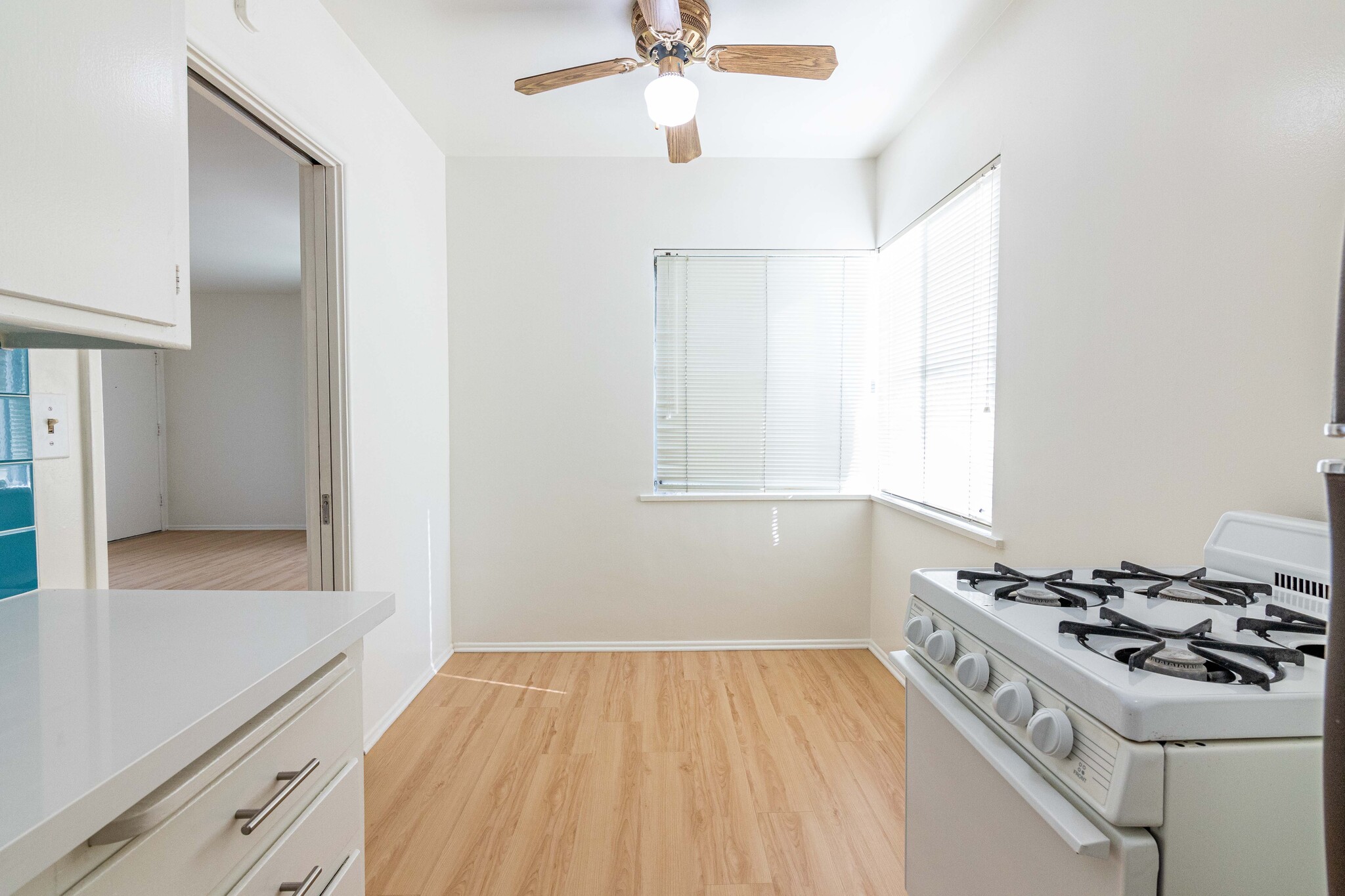Building Photo - 669 Levering Ave