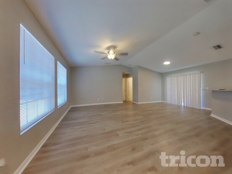 Building Photo - 4498 Jaslo Ave