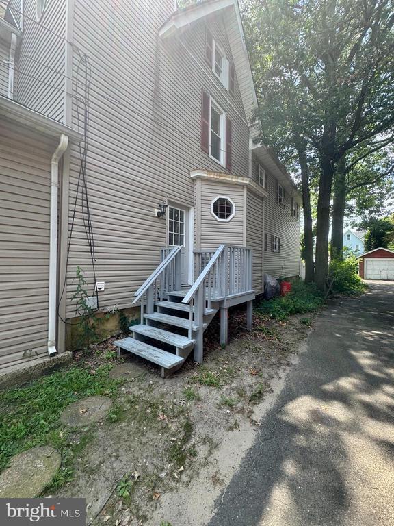 Building Photo - 417 Cinnaminson Ave