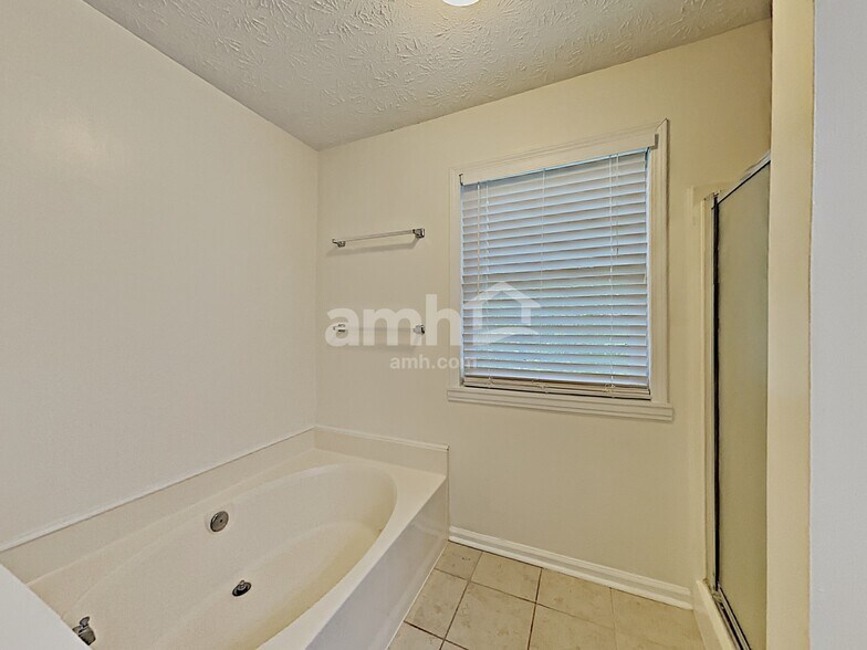 Building Photo - 505 Allens Landing Ct