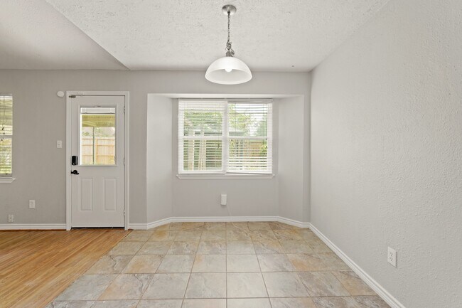 Building Photo - 5834 Fallengate Dr