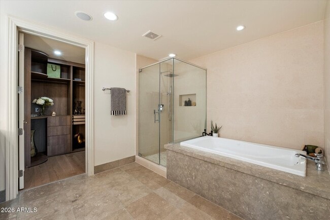 Building Photo - 7181 E Camelback Rd