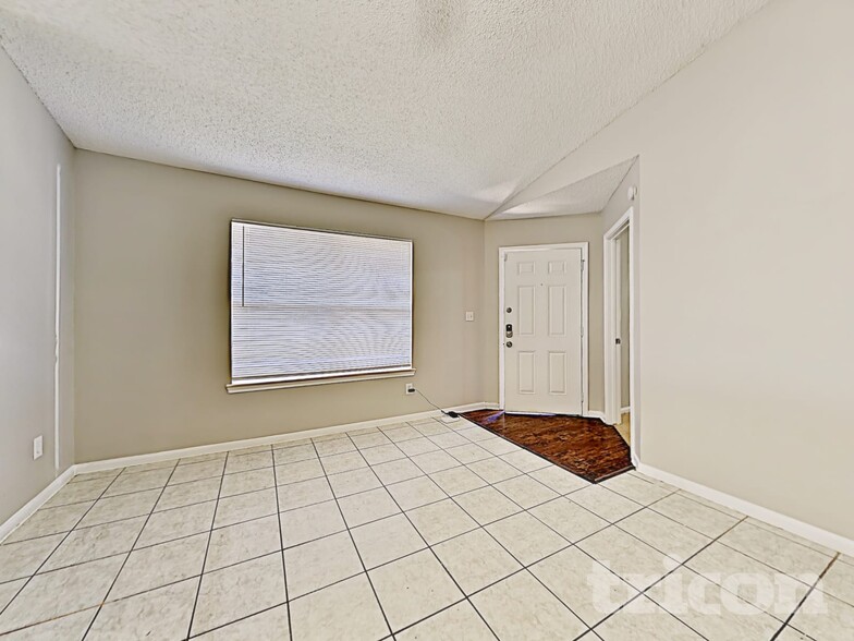 Building Photo - 3215 Boynton Dr