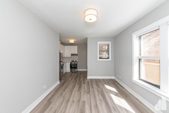 Primary Photo - 1 bedroom in Chicago IL 60613