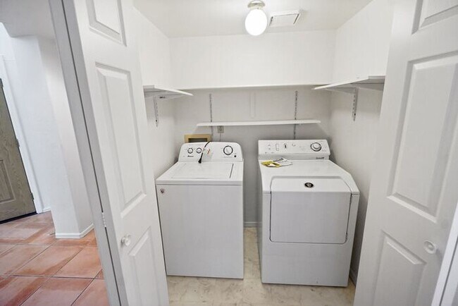 Building Photo - 3387 N Wood Violet Ct