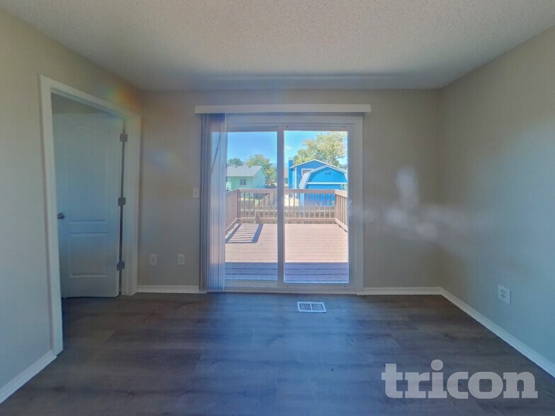 Building Photo - 3340 Bridgewater Dr