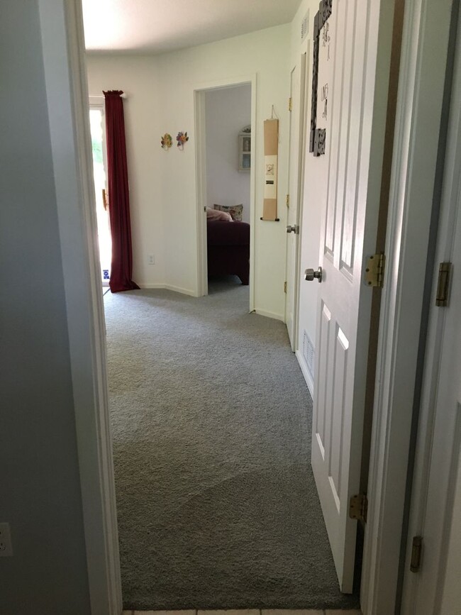 Building Photo - Adorable 2 bed/2 bath home in Southwest Lo...