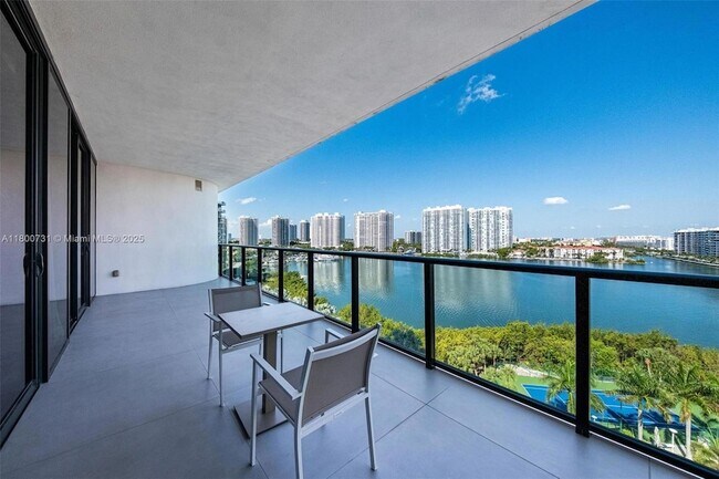 Building Photo - 5500 Island Estates Dr